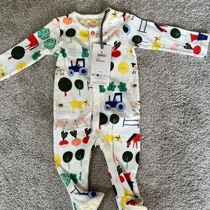 New footie with farm print